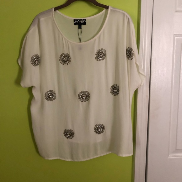 White blouse- never worn! - Picture 1 of 3